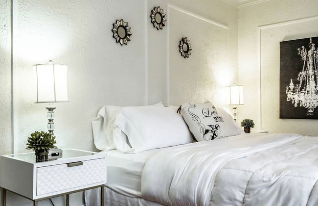 Glamorous Green Beauty in the Heart of University District 15min to Downtown - Foto 32