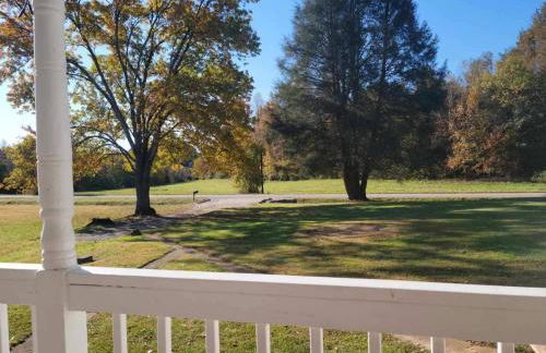 Restored 1900s Historic Home - Jonesboro, VA - Foto 11