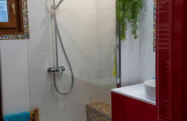 House with garden and parking 1 min from Grenoble - Foto 7