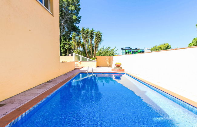 Velazquez - Photo 15