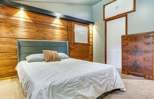 Lake Escape with Hot Tub and Docks in Hope! - Foto 19