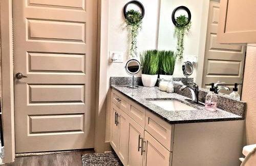 New! 1 Bed 1 Bath Medical Center NRG Area Middle of Everywhere - Photo 19