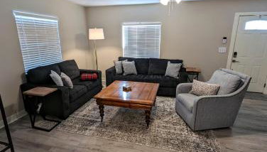 Zoobilee-on Zoo Blvd - Foto 3