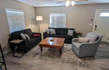 Zoobilee-on Zoo Blvd - Foto 3