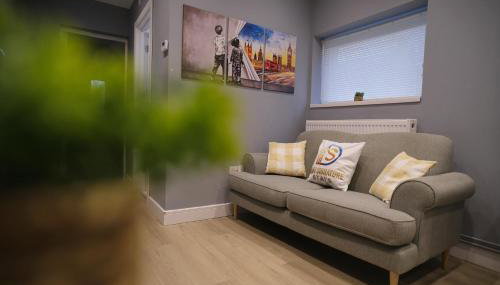 2 Bedroom Home with Free Parking & Fast Wi-Fi - Foto 2