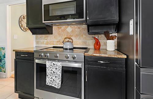 Heated Pool with Lanai- 10min from Beach- Lots of amenities - Foto 15