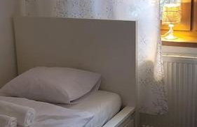 Uroczy dom na ładnym podwarszawskim osiedlu - Foto 16