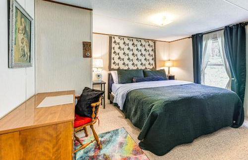 Fire Pit and Decks Creekside Cabin in Robbinsville - Foto 23