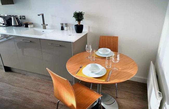 A Modern Studio With Great City Views - 17th Floor, City Views & 2 Minutes to Canal - Foto 5