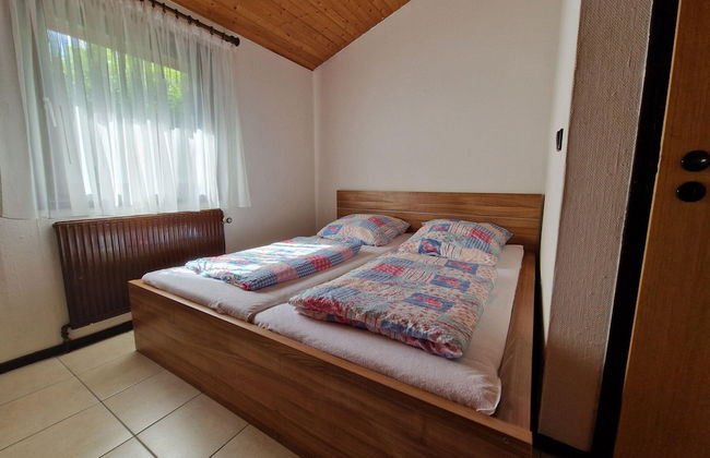 Wooden Bungalow With a Terrace, in a Wooded Area - Foto 4