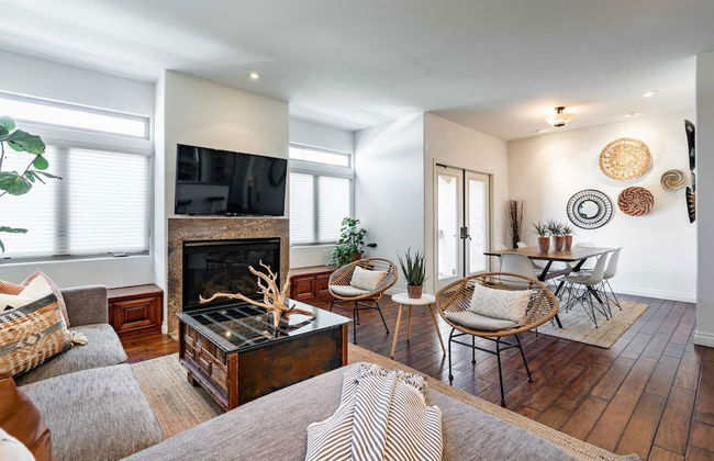 Your Home in San Diego - Two-car Garage - Foto 14