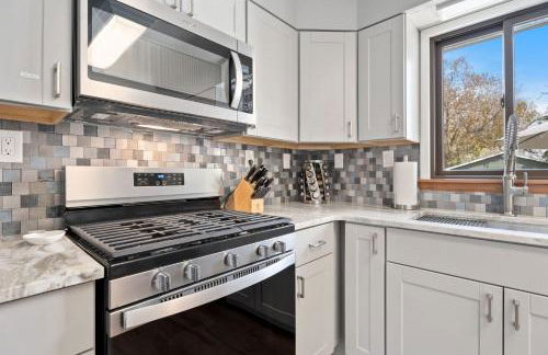 Spirit of the Rockies - Private Backyard & Hot Tub - Foto 16