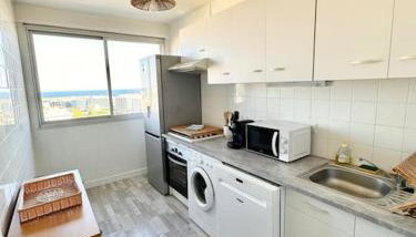 Joli 2 pièces - Proche aéroport - Terrasse vue mer - Foto 4, stove, dishwasher, toaster