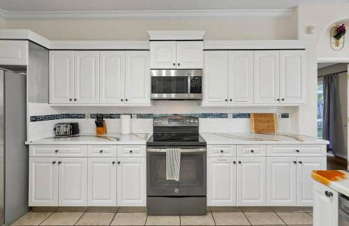 Salty Heated Pool Escape - Nearby Beach - Photo 39