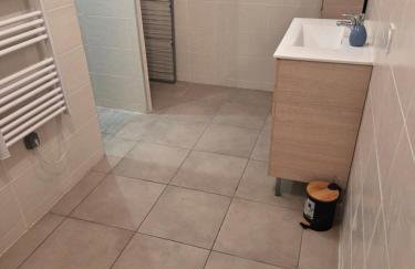 Studios dans une résidence sécurisée et calme avec place de parking - Foto 7