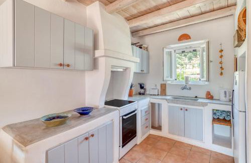 Lefkes Village Living - Photo 3