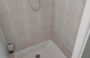 Maison plain pied, 2 chambres, longère typique , fraiche, dans bourg avec tous commerces - Foto 12