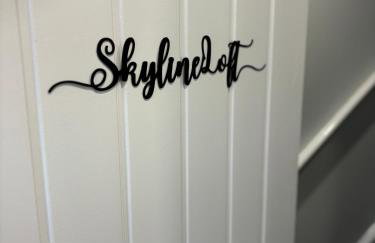 Skyline Loft - Modern Private King Room with Ensuite - Photo 2