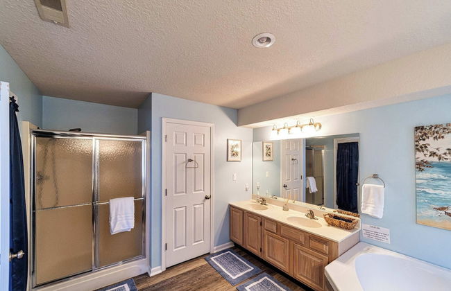 Lazy L at the Lake Chic 3 BDR Condo w/ Boat Slip - Photo 16