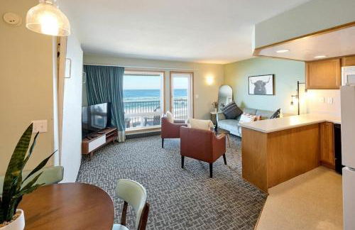 King Suite - Top Floor - Ocean View - Beach Access - Pool & Hot Tub - Foto 1