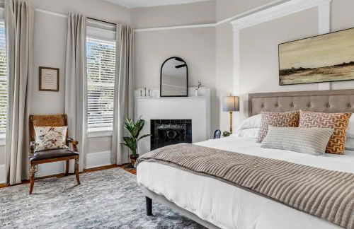 A Timeless Victorian Home with Period Charm! - Foto 14