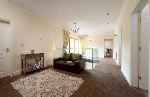 Spacious 7BR Home, Families & Contractors, Hot Tub - Foto 56