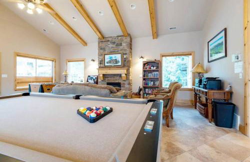 Lakeside Escape 2 BR with Hot Tub - Foto 3