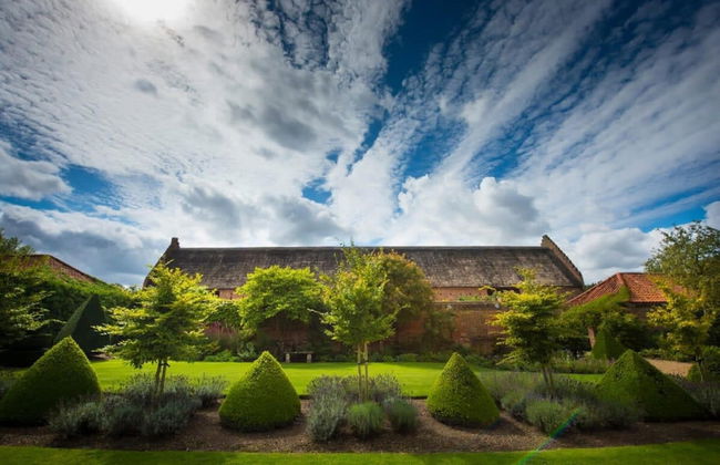 Lavish Tudor Hall Gardens - Sleeps 14 - Foto 19