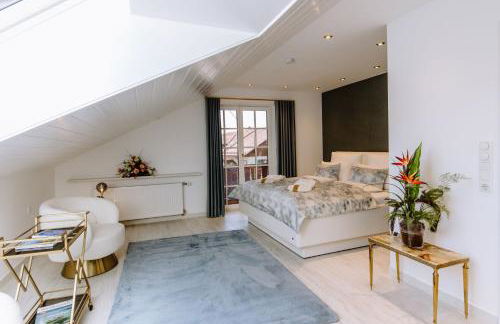 Ferienwohnung König Ludwig - Modernes Design-Apartment für Paare und Genießer am Starnberger See by LIVARIA - Foto 20