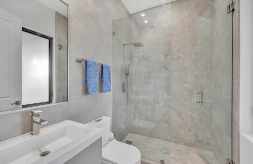 Villa in Coral Gables with Pool Jacuzzi Game Room - Foto 36