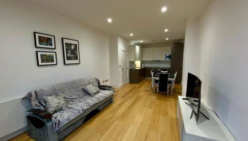 Spacious 2 Bedroom Penthouse Retreat - Foto 4