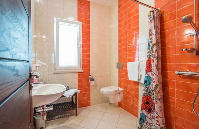 Beautiful Villa on the Island of Brac With Infinity Pool, Beach at 30 Meters - Foto 9