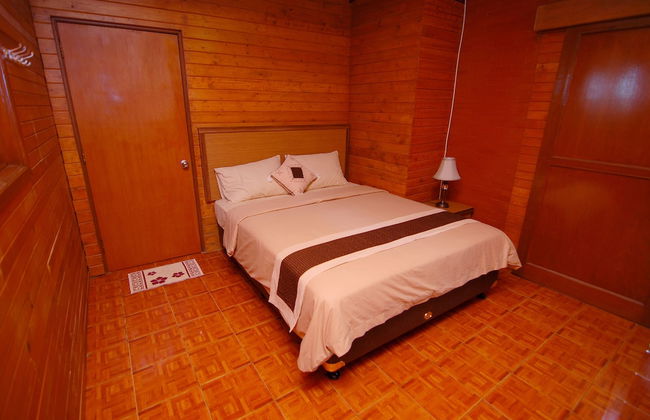 Villa ChavaMinerva Kayu - Ciater - Foto 4