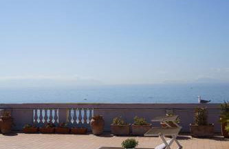 Rooftop in front of the Castle - Photo 32