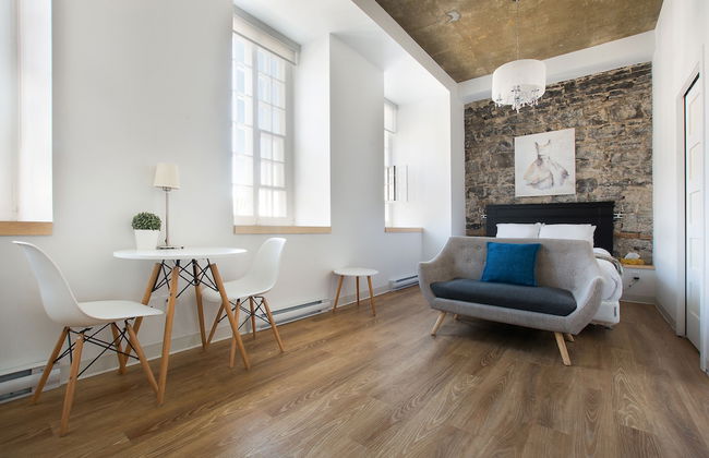 Les Lofts de Buade by Les Lofts Vieux-Québec - Photo 1