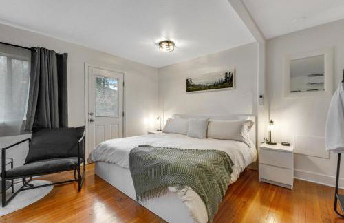 Mount Olympus Suite, Room 9 at Mount Walker Inn - Foto 7