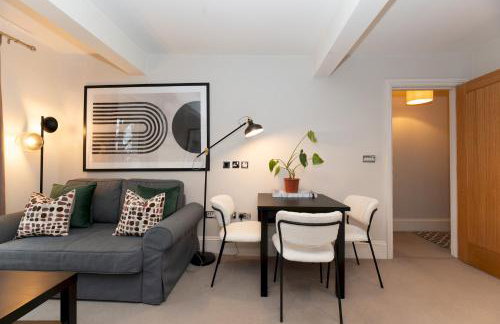 Stunning 1 BR Surbiton with views, near station - Pass the Keys - Foto 22