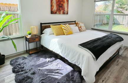 Relax Modern 3BR 2Bath - NW Austin, Sleeps 10 - Photo 19