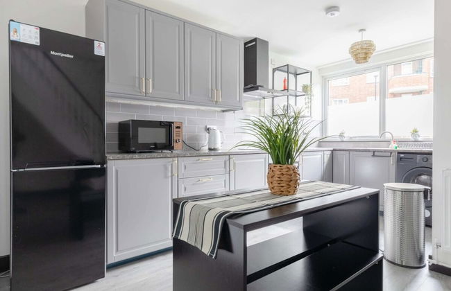 Newly Renovated 3BD Home, Islington! - Foto 19