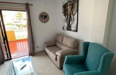 Große Terrasse mit Esstisch, Markise. Einfach - Foto 11