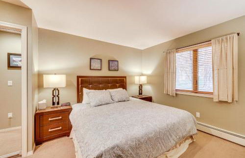 2 Mi to Diamond Peak! Corner-Unit Condo with Hot Tub - Foto 12