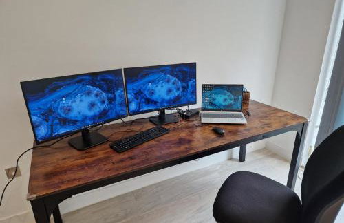 Luxury Corner Apartment by Cambridge Station with Free Allocated Underground Parking & Flexible Beds - Foto 3