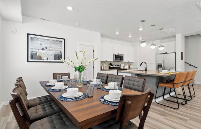 Touch of Class Stunning 5 Bdr! - Photo 59