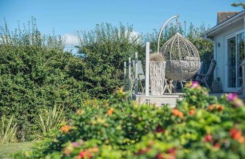 Robin Hill - Photo 22