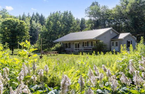 Smuggler's Notch Mountain House with hot tub & river - Foto 1