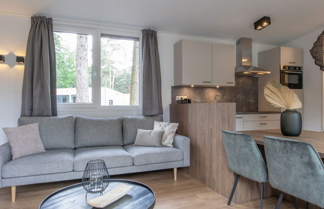 Chalet in Eindhoven Near Green Forests - Photo 6