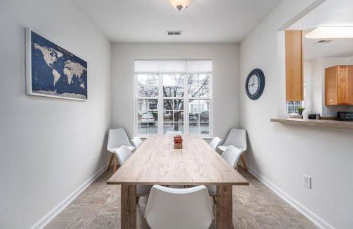 Duke 10 Min Away 3 Bedroom - Photo 16