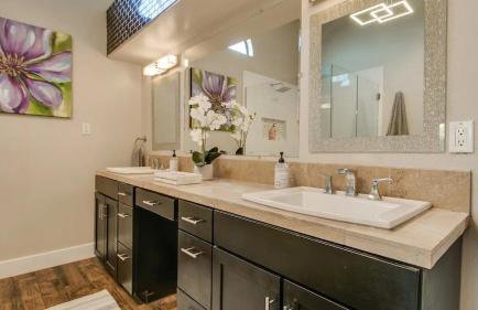 Spectacular Hilltop Home W/resort Like Backyard! - Foto 90