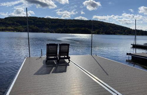 Lakefront home with fire pit and dock Near Wisp Resort - Foto 44
