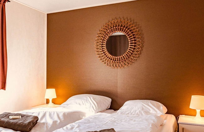 Holiday Home With Terrace in Giethoorn - Photo 3